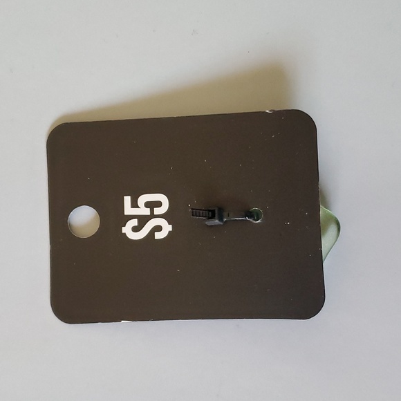 🎈3 FOR $10 RESIN RINGS - Picture 3 of 3